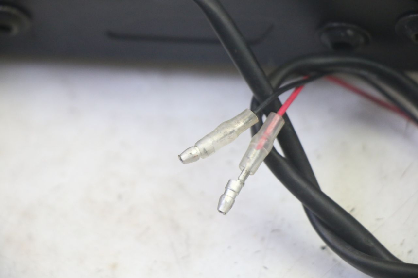 photo de PORTA MATRICULA YAMAHA TRICITY 300 (2020 - 2024) - Estado de la superficie y material