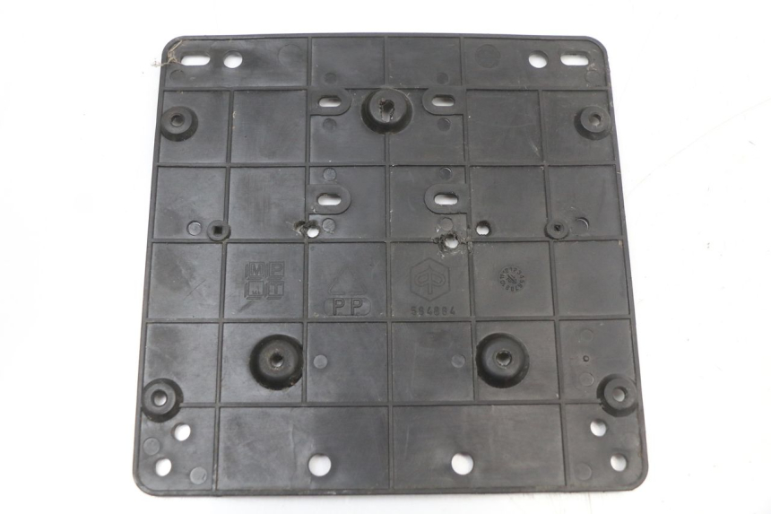 photo de SOPORTE DE MATRíCULA PIAGGIO XEVO - X EVO 125 (2007 - 2017) - Detalle de la pieza