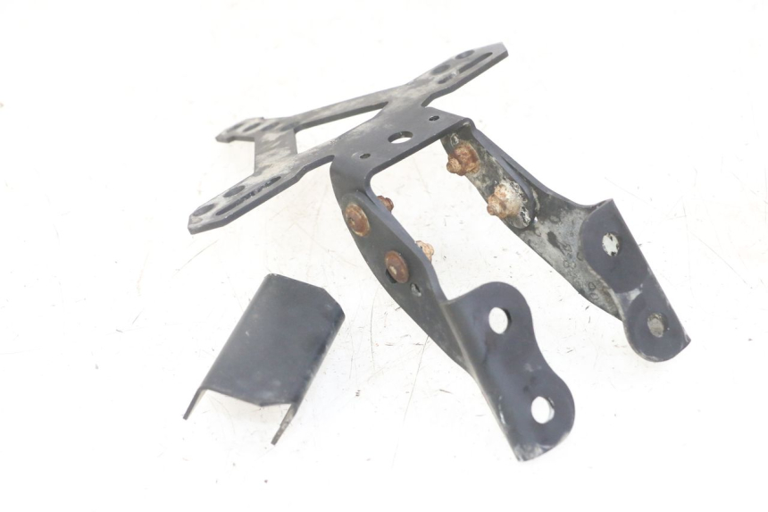 photo de PORTA MATRICULA YAMAHA XJ6 ABS 600 (2008 - 2016) - Primer plano técnico