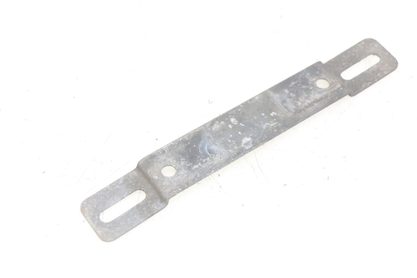 photo de SOPORTE DE MATRíCULA YAMAHA YP MAJESTY 125 (2007 - 2010) - Detalle de la pieza