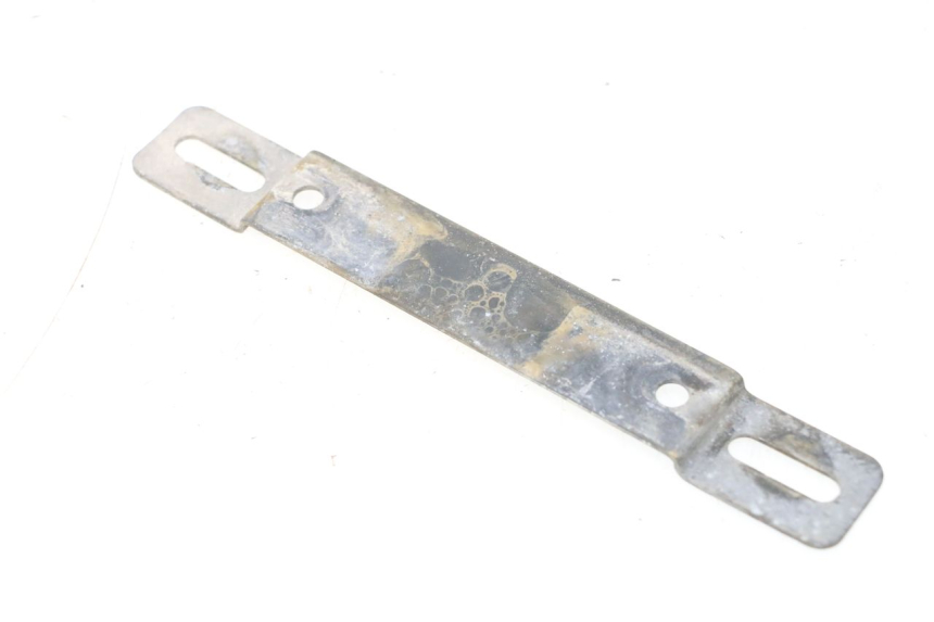 photo de SOPORTE DE MATRíCULA YAMAHA YP MAJESTY 125 (2007 - 2010) - Detalle de la pieza