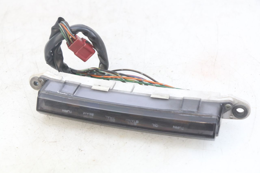 photo de PANEL DE INSTRUMENTOS HONDA CBR F SC25 1000 (1989 - 1992) - Detalles de los puntos de fijación