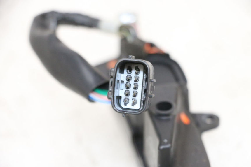 photo de INSTRUMENTOS PIAGGIO MP3 HPE 300 (2019 - 2026) - Zoom estado de uso