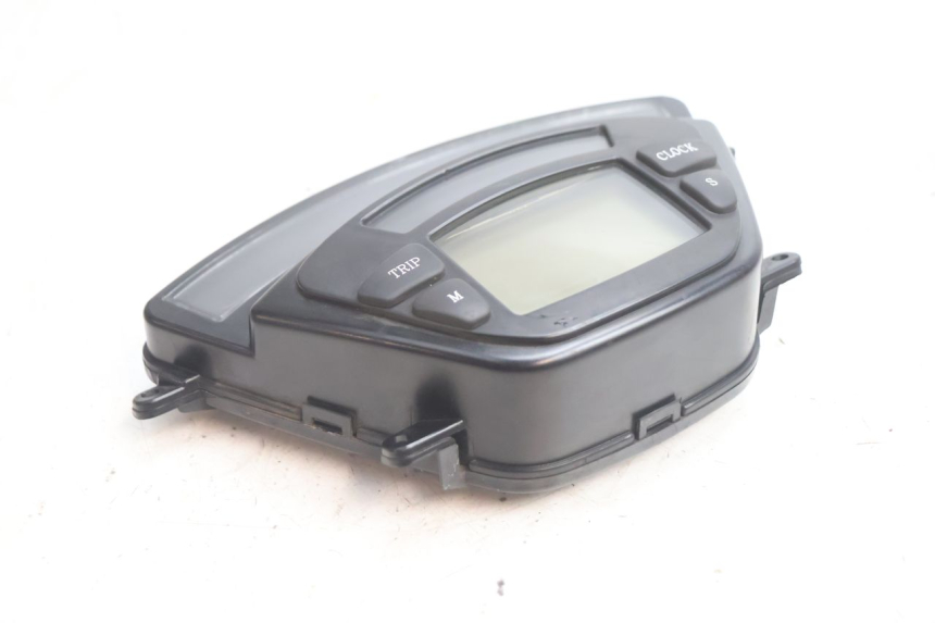 photo de PANEL DE INSTRUMENTOS PIAGGIO X9 EVOLUTION 125 (2003 - 2007) - Detalles de los puntos de fijación