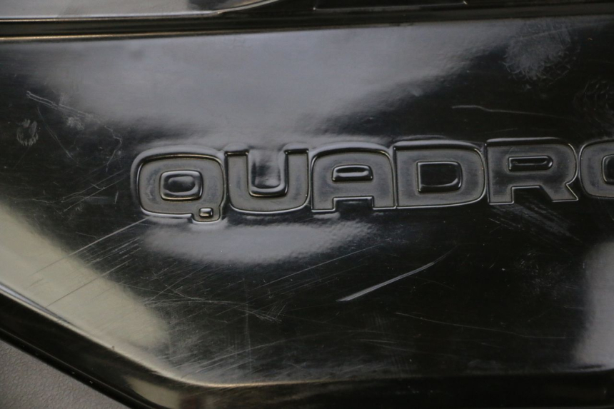 photo de TAPA FRONTAL INTERIOR QUADRO 4 4D 350 (2015 - 2018) - Perfil de la pieza de repuesto