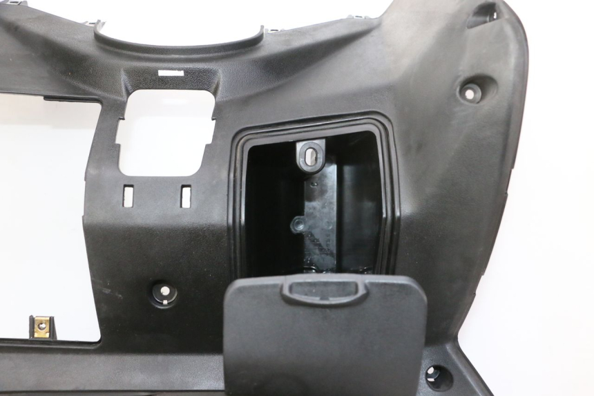 photo de TAPA FRONTAL INTERIOR QUADRO 4 4D 350 (2015 - 2018) - Zoom estado de uso