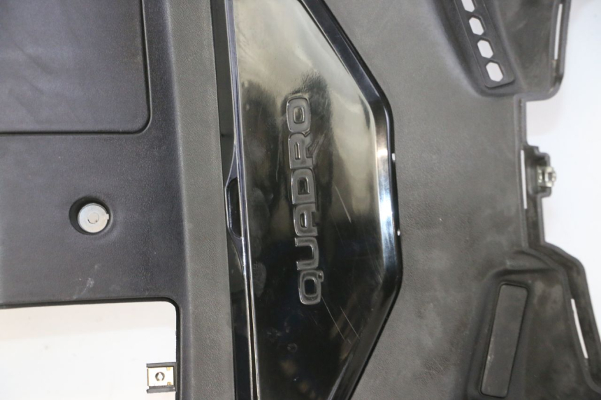 photo de TAPA FRONTAL INTERIOR QUADRO 4 4D 350 (2015 - 2018) - Otra perspectiva