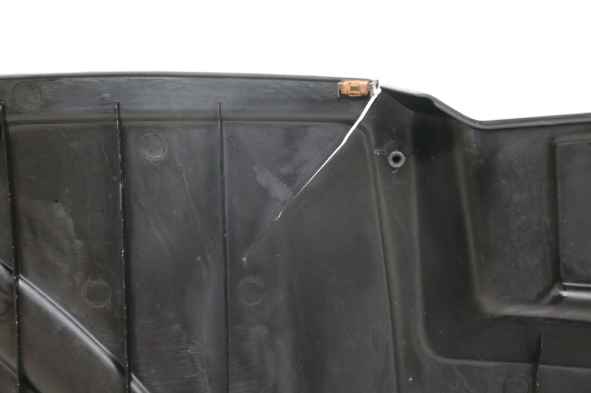 photo de TAPA FRONTAL INTERIOR DAELIM A-FOUR 2T 50 (2005 - 2012) - Primer plano técnico