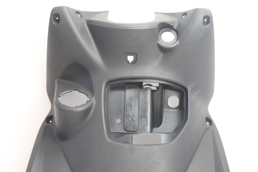 photo de TAPA FRONTAL INTERIOR KYMCO AGILITY CITY 16P 125 (2015 - 2024) - Detalle de la pieza