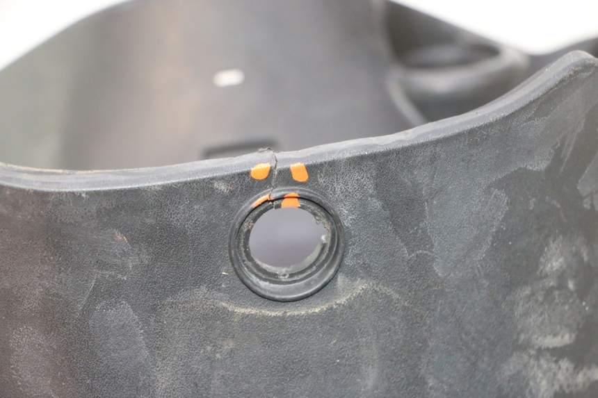 photo de TAPA FRONTAL INTERIOR KYMCO AGILITY CITY 4T 50 (2008 - 2016) - Detalle de la pieza
