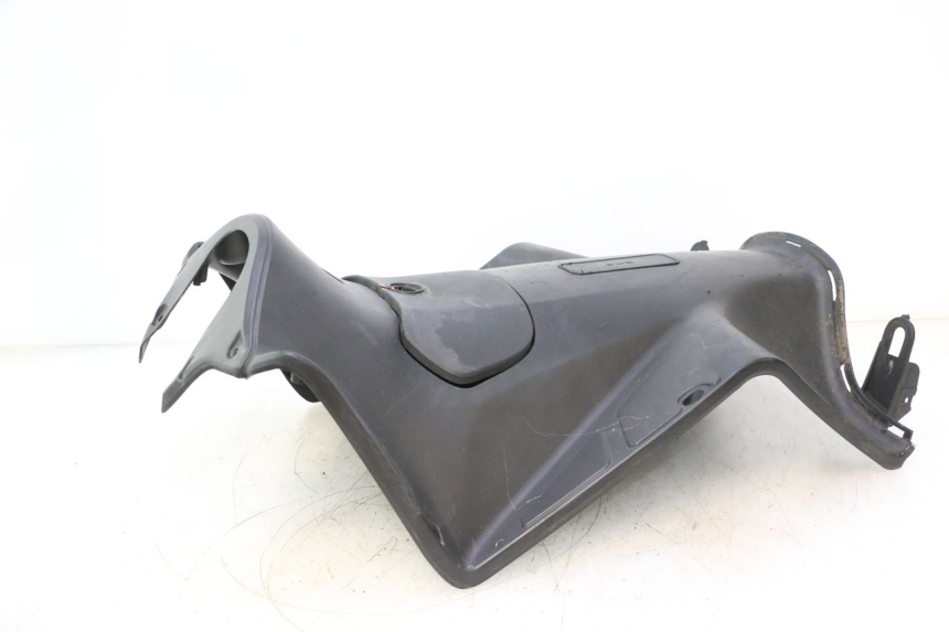 photo de TAPA FRONTAL INTERIOR KYMCO AGILITY CITY 4T 50 (2008 - 2016) - Zoom sobre los componentes