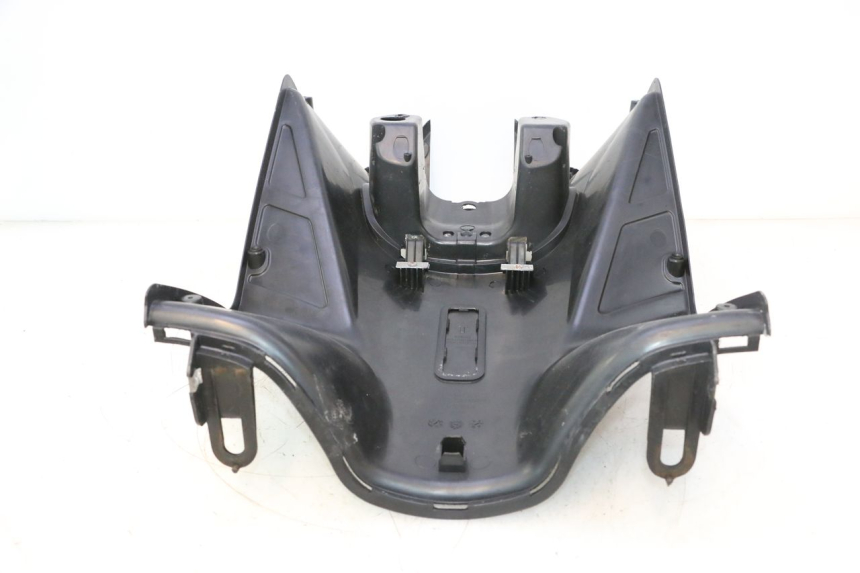 photo de TAPA FRONTAL INTERIOR KYMCO AGILITY CITY 4T 50 (2008 - 2016) - Detalles de los puntos de fijación