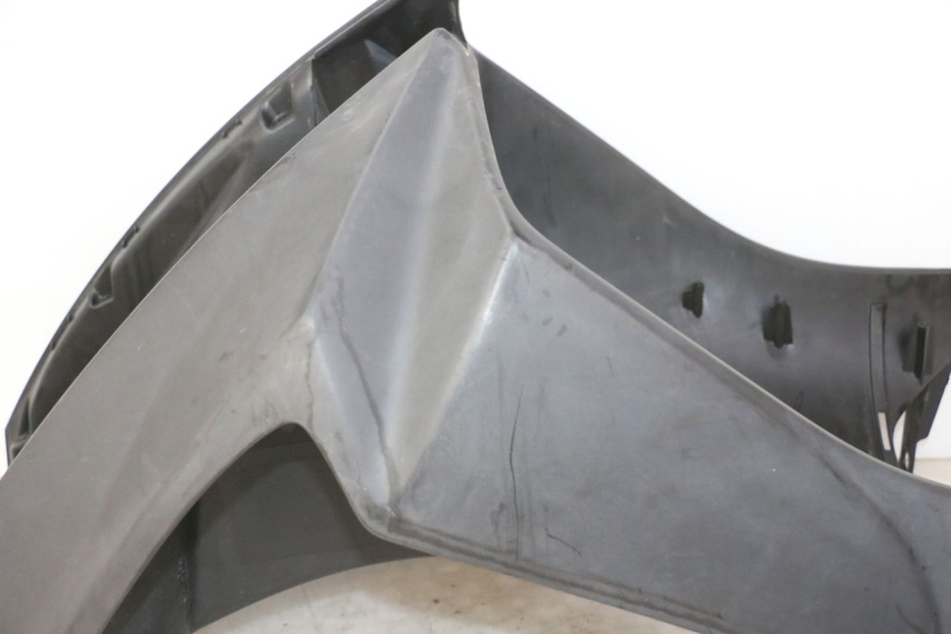 photo de TAPA FRONTAL INTERIOR KYMCO AGILITY NAKED RENOUVO 2T 50 (2011 - 2018) - Primer plano técnico