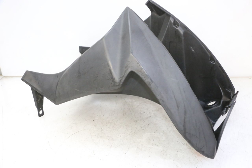 photo de TAPA FRONTAL INTERIOR KYMCO AGILITY NAKED RENOUVO 2T 50 (2011 - 2018) - Detalles de los puntos de fijación