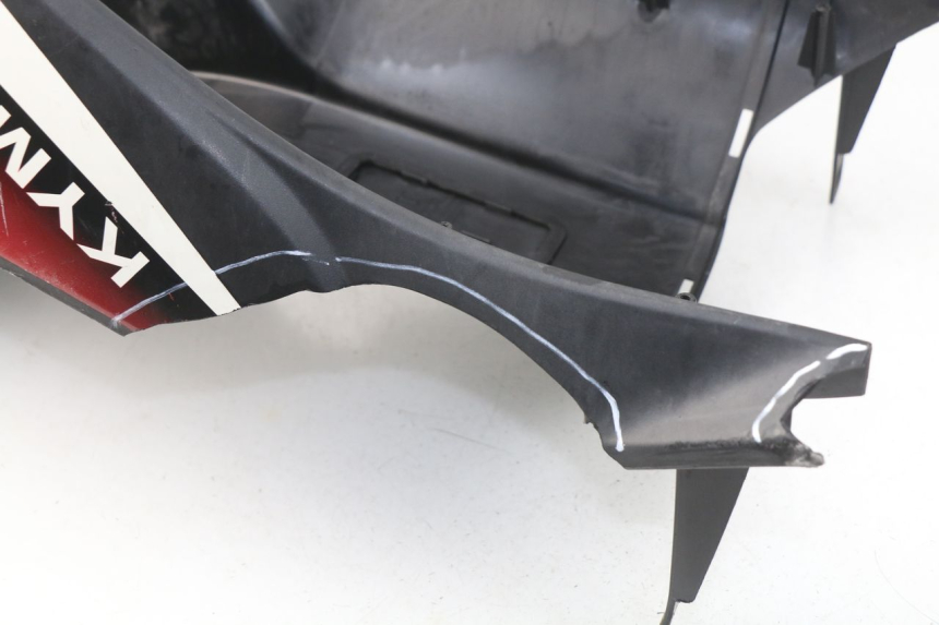 photo de TAPA FRONTAL INTERIOR KYMCO AGILITY RS 2T 50 (2009 - 2013) - Detalle de la pieza