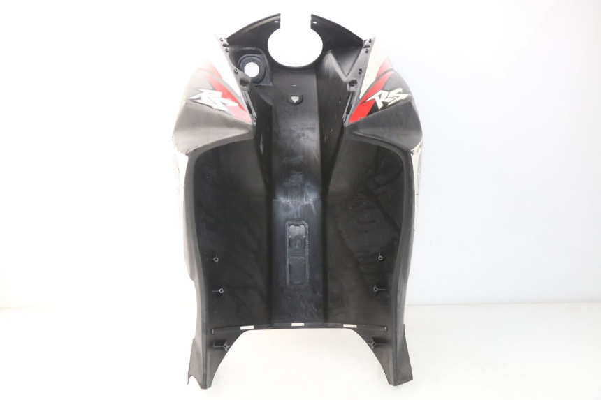photo de TAPA FRONTAL INTERIOR KYMCO AGILITY RS 2T 50 (2009 - 2013) - Detalles de los puntos de fijación