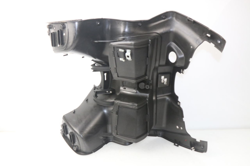 photo de TAPA FRONTAL INTERIOR APRILIA ATLANTIC 125 (2003 - 2009) - Características distintivas