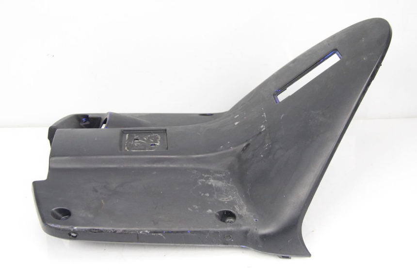 photo de PANEL INTERIOR MBK BOOSTER SPIRIT NAKED 50 (2004 - 2017) - Detalles de los puntos de fijación