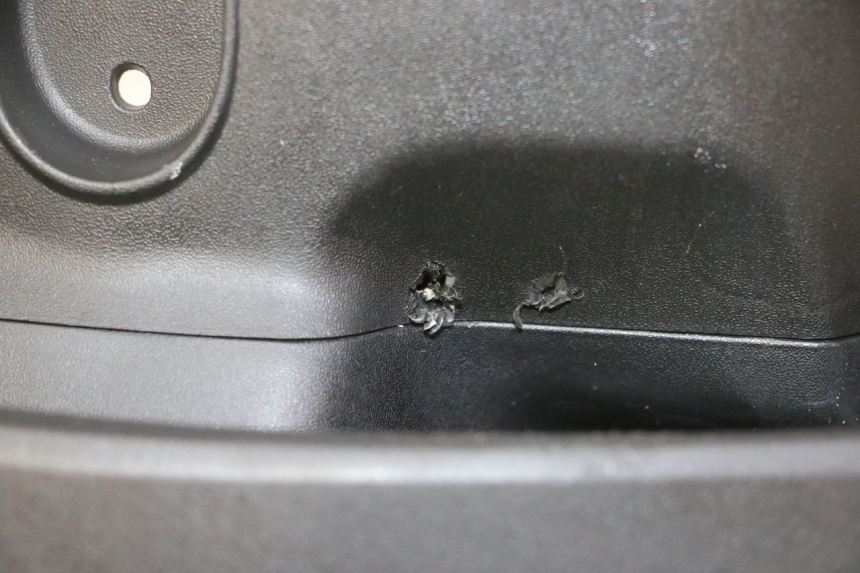 photo de TAPA FRONTAL INTERIOR MOTRON BREEZY 4T 50 (2021 - 2025) - Estado de la superficie y material