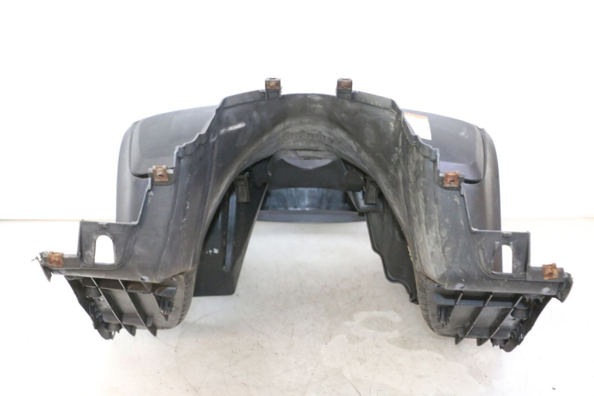 photo de PANEL INTERIOR SUZUKI BURGMAN 125 (2007 - 2014) - Enfoque en la estructura