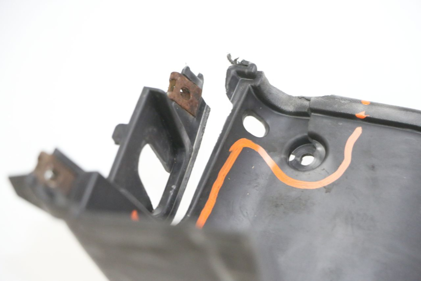 photo de PANEL INTERIOR SUZUKI BURGMAN 125 (2007 - 2014) - Otra perspectiva