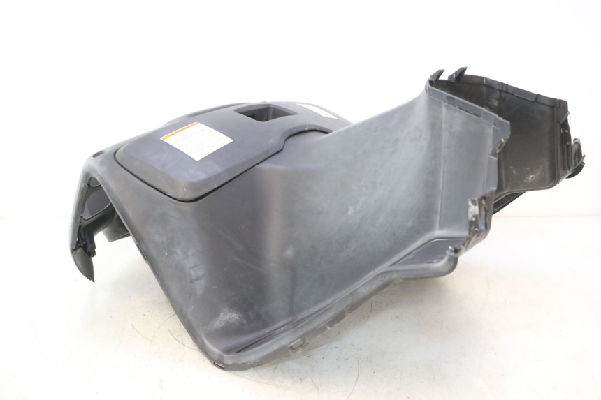 photo de PANEL INTERIOR SUZUKI BURGMAN 125 (2007 - 2014) - Primer plano de alta resolución