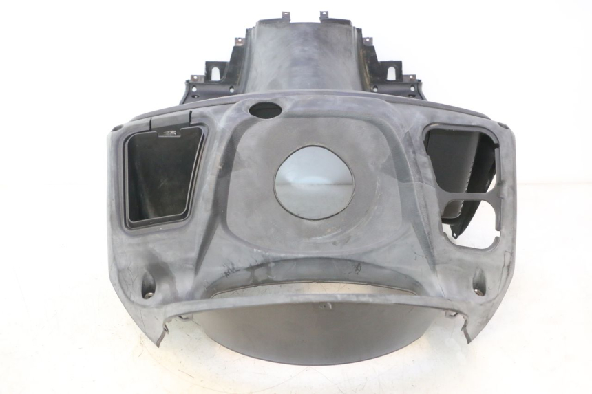 photo de PANEL INTERIOR SUZUKI BURGMAN 125 (2007 - 2014) - Enfoque en la estructura