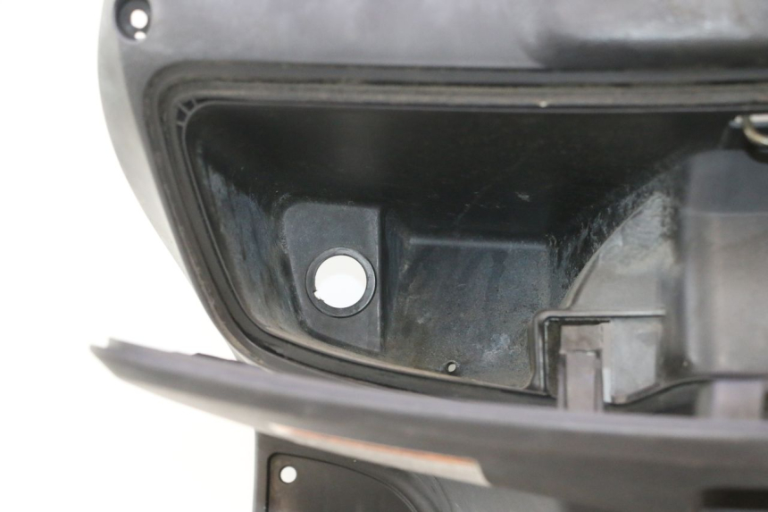 photo de PANEL INTERIOR SUZUKI BURGMAN 125 (2007 - 2014) - Detalle de la pieza