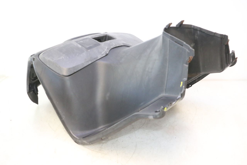 photo de PANEL INTERIOR SUZUKI BURGMAN 125 (2007 - 2014) - Zoom sobre los componentes