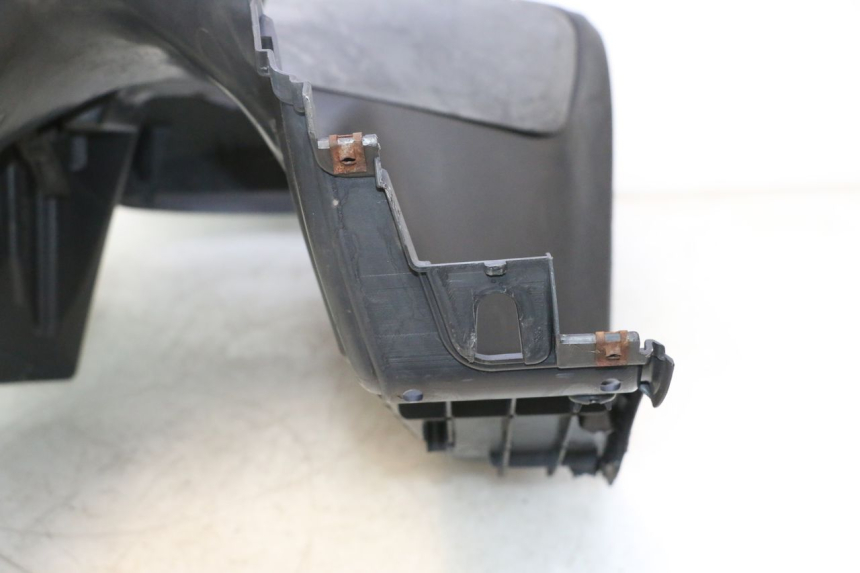 photo de PANEL INTERIOR SUZUKI BURGMAN 125 (2007 - 2014) - Primer plano de alta resolución