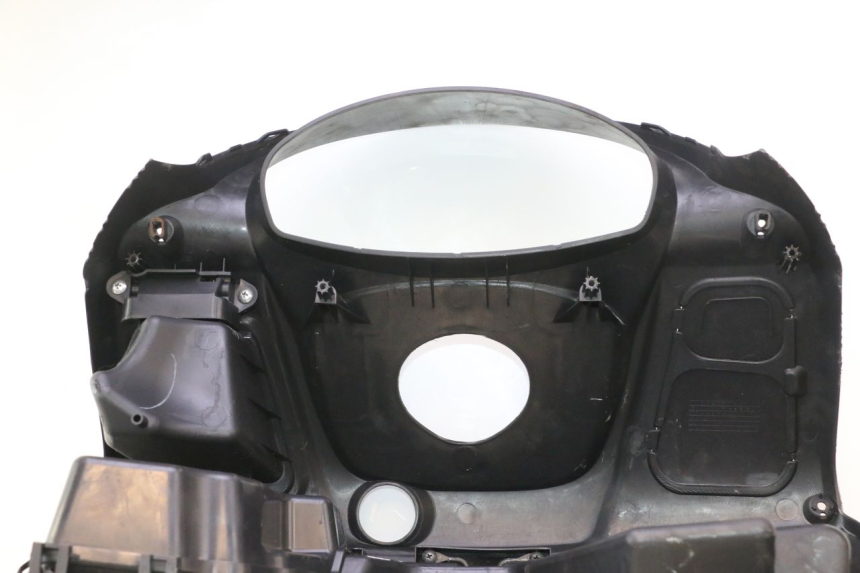 photo de PANEL INTERIOR SUZUKI BURGMAN 125 (2007 - 2014) - Detalles de los puntos de fijación
