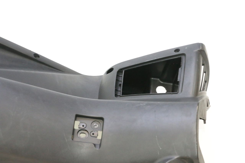 photo de PANEL INTERIOR PEUGEOT CITYSTAR 2T 50 (2018 - 2021) - Primer plano técnico