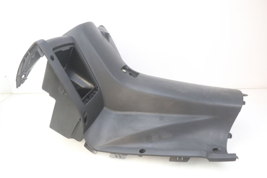 photo de PANEL INTERIOR PEUGEOT CITYSTAR 125 (2011 - 2017) - Detalles de los puntos de fijación