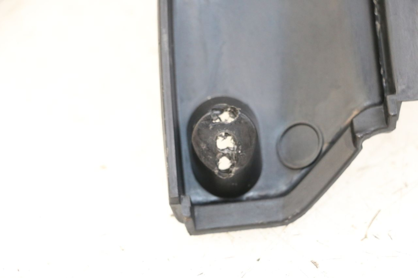 photo de TAPA FRONTAL INTERIOR KYMCO DINK STREET 125 (2009 - 2014) - Detalle de la pieza