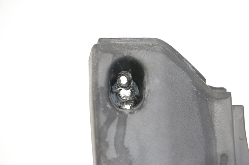 photo de TAPA FRONTAL INTERIOR KYMCO DINK STREET 125 (2009 - 2014) - Zoom estado de uso