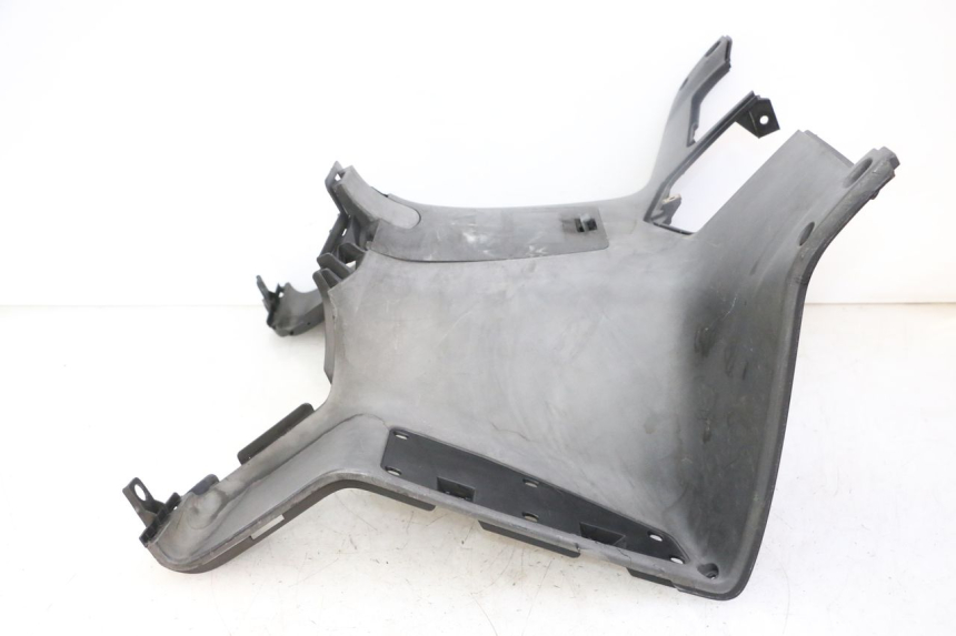 photo de TAPA FRONTAL INTERIOR KYMCO DINK STREET 125 (2009 - 2014) - Primer plano de alta resolución