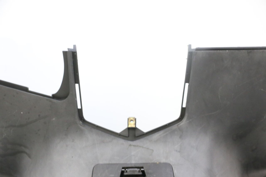 photo de TAPA FRONTAL INTERIOR KYMCO DINK STREET 125 (2009 - 2014) - Detalle de la pieza