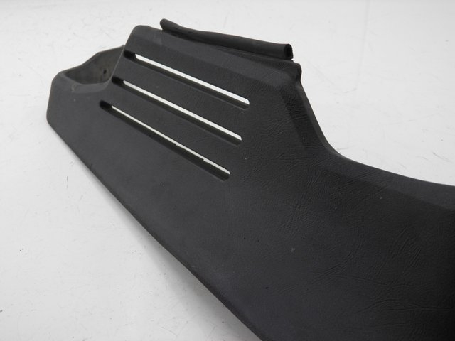 photo de TAPA FRONTAL INTERIOR BMW K 75 RT ABS 750 (1989 - 1997) - Detalle de la pieza