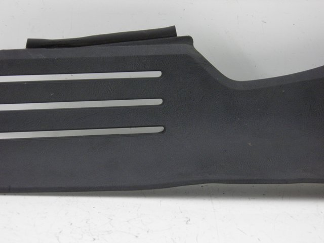 photo de TAPA FRONTAL INTERIOR BMW K 75 RT ABS 750 (1989 - 1997) - Primer plano técnico