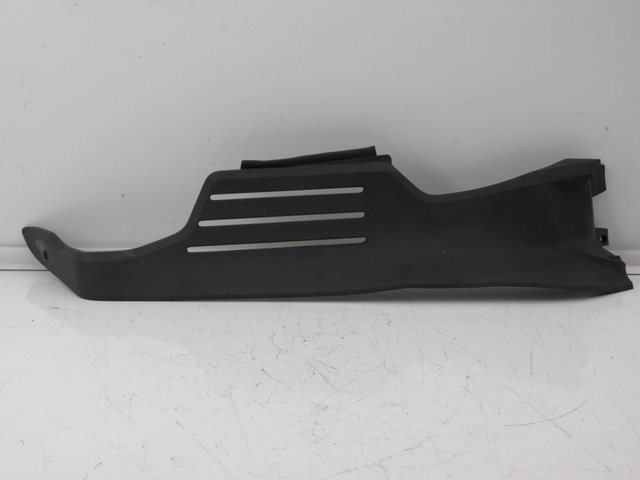 photo de TAPA FRONTAL INTERIOR BMW K 75 RT ABS 750 (1989 - 1997) - Detalles de los puntos de fijación