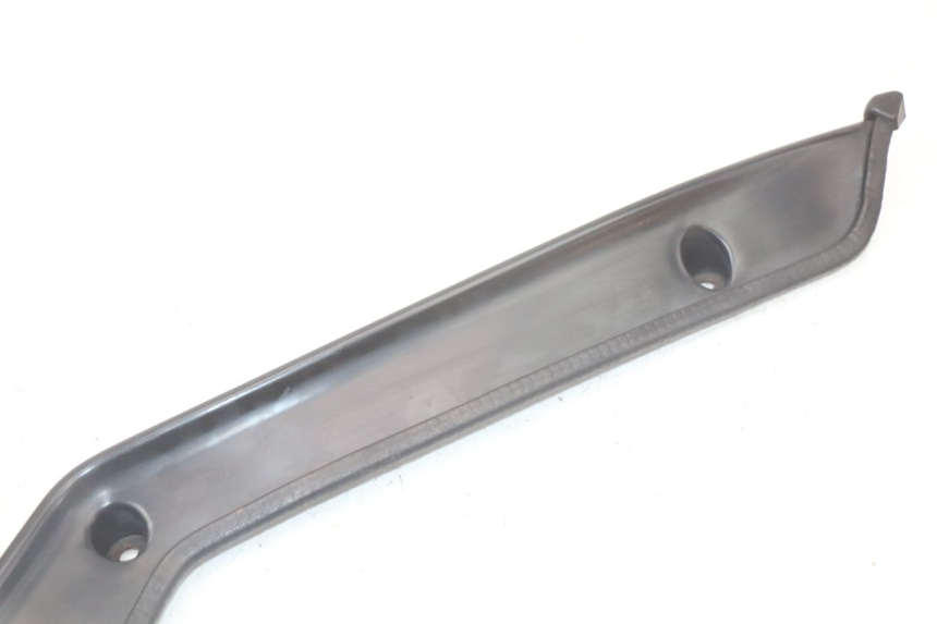 photo de TAPA FRONTAL INTERIOR KAWASAKI GTR 1000 (1994 - 2004) - Zoom estado de uso