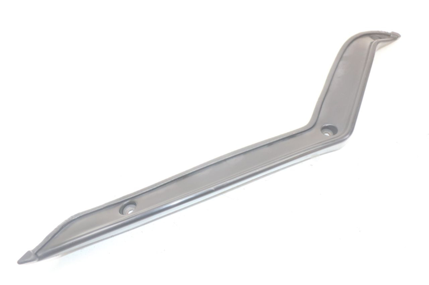 photo de TAPA FRONTAL INTERIOR KAWASAKI GTR 1000 (1994 - 2004) - Otra perspectiva