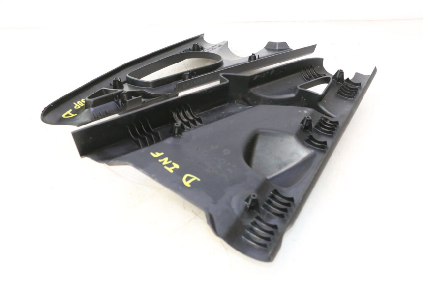 photo de TAPA FRONTAL INTERIOR CAN-AM SPYDER RS 1000 (2008 - 2012) - Otra perspectiva