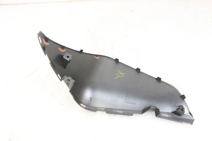 photo de TAPA FRONTAL INTERIOR YAMAHA TRICITY 300 (2020 - 2024) - Vista general del producto