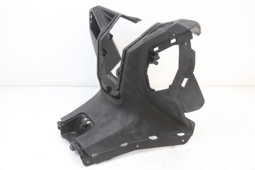 photo de TAPA FRONTAL INTERIOR LONGJIA EASY MAX 125 (2020 - 2024) - Detalle de la pieza