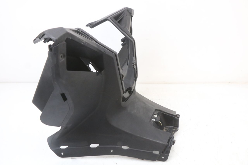 photo de TAPA FRONTAL INTERIOR LONGJIA EASY MAX 125 (2020 - 2024) - Zoom estado de uso