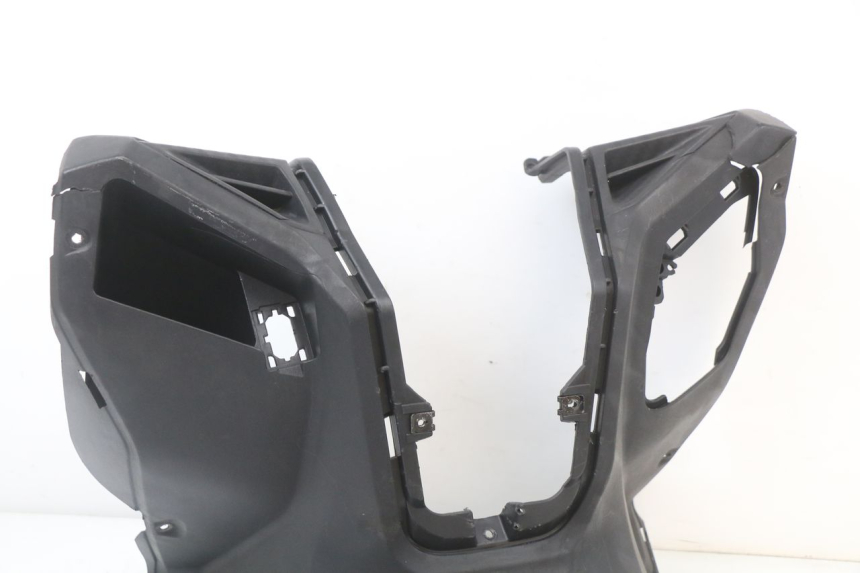 photo de TAPA FRONTAL INTERIOR LONGJIA EASY MAX 125 (2020 - 2024) - Otra perspectiva
