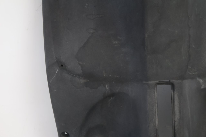 photo de TAPA FRONTAL INTERIOR MBK EVOLIS 80 (1993 - 1999) - Detalles de los puntos de fijación
