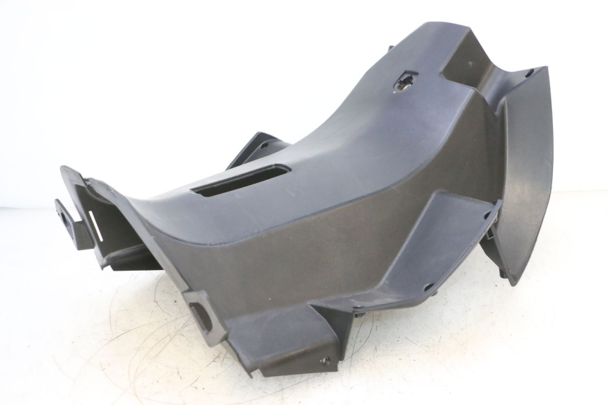 photo de TAPA FRONTAL INTERIOR KEEWAY F-ACT FACT EVO 50 (2020 - 2026) - Detalles de los puntos de fijación