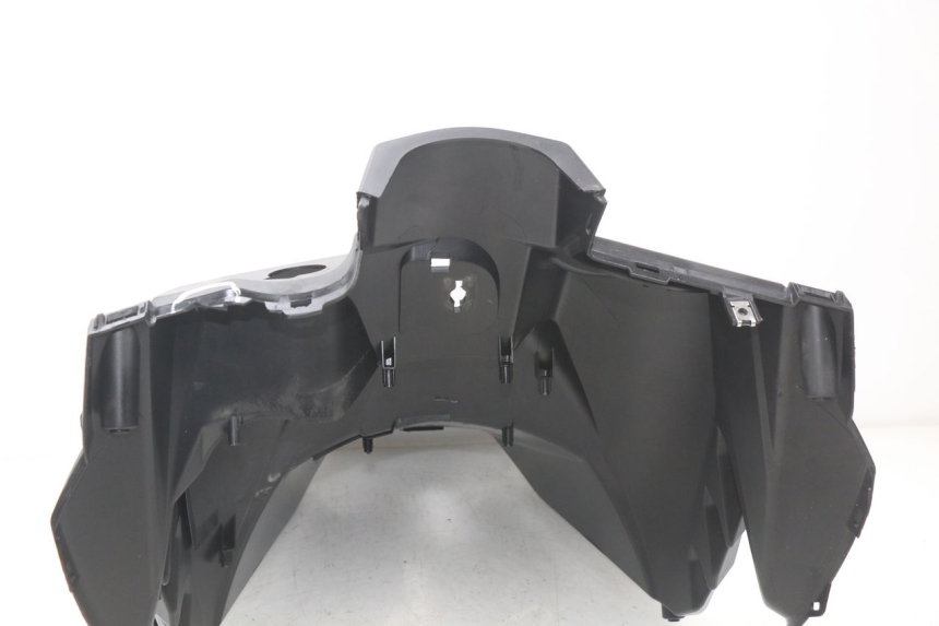 photo de TAPA FRONTAL INTERIOR JM MOTORS F45i 4T 50 (2020 - 2023) - Primer plano técnico